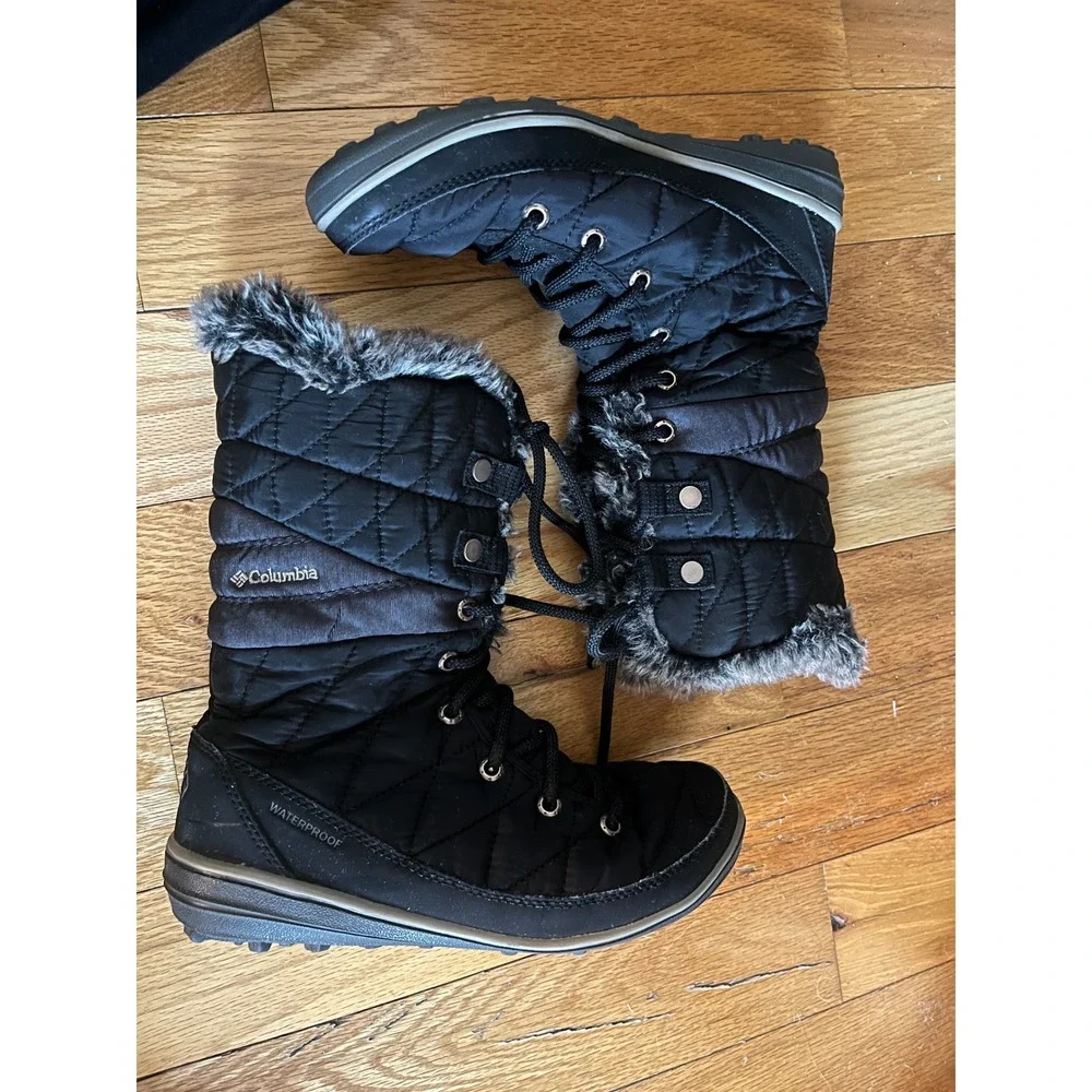 Columbia Women's Heavenly Omni-Heat winter boots‎ in black size 6